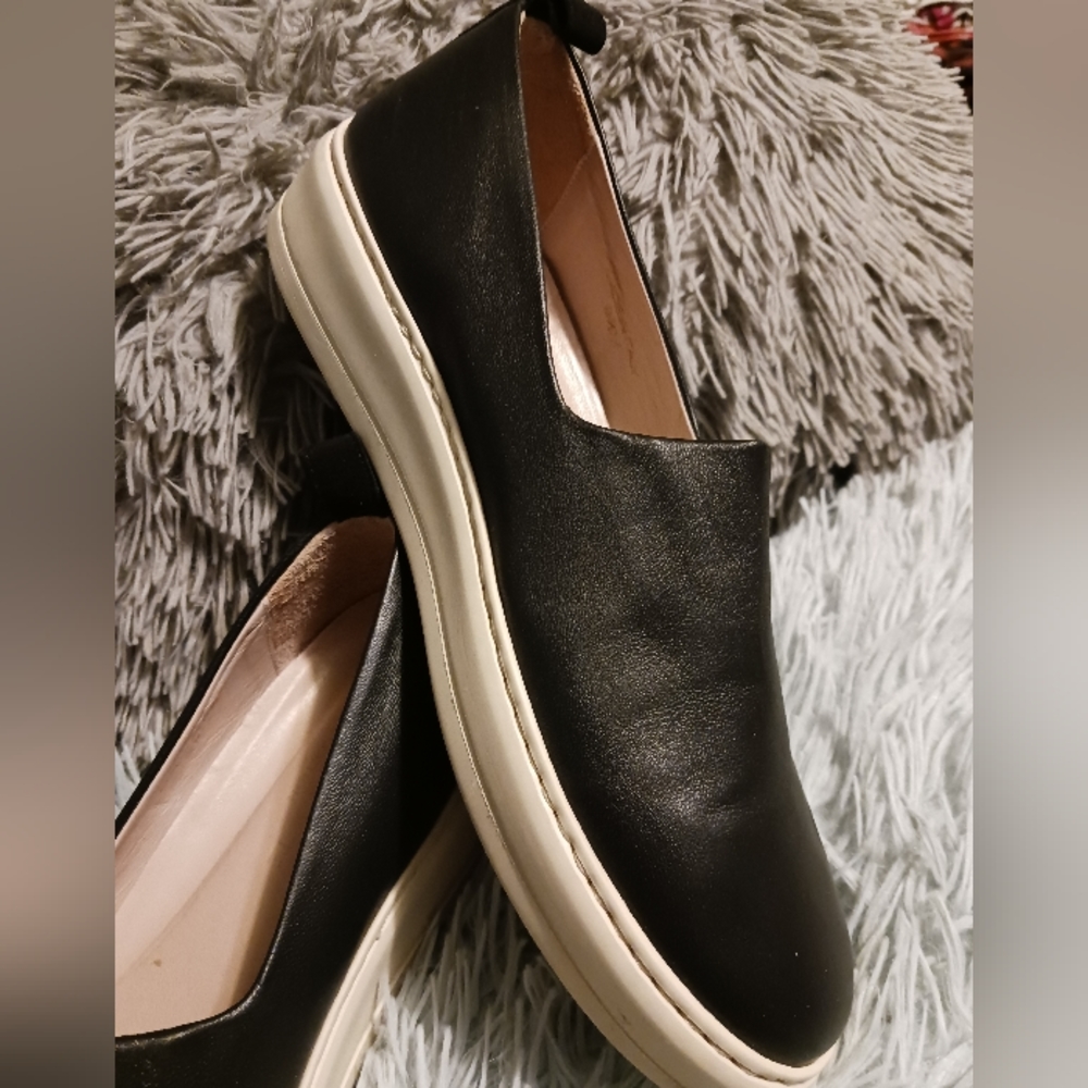 TARYN ROSE WOMEN'S GIOVANNA LEATHER LOAFERS Made in Italy Size 9.5
